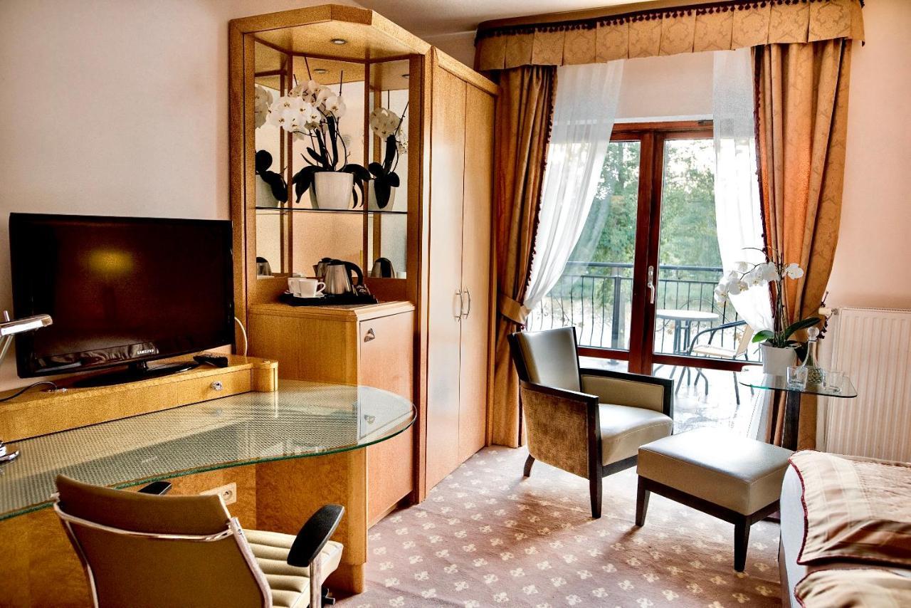 Uzdrowisko Sanatorium Augustow Palac Na Wodzie Falkowski Екстер'єр фото